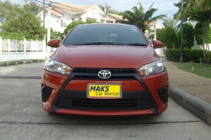 租车 Toyota Yaris (2014-2017) - 照片 2