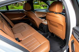 租车 BMW 530e M Sport(19-23) - 照片 12