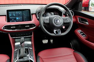 租车 MG HS (22-24) - 照片 11