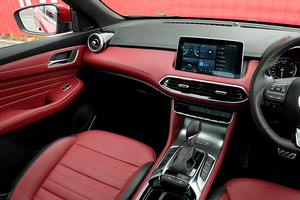 租车 MG HS (22-24) - 照片 13