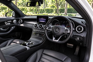 租车 Mercedes Benz C AMG (17-23) - 照片 9