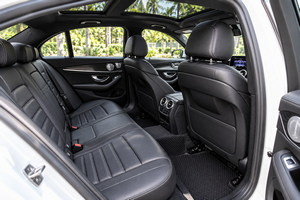 租车 Mercedes Benz C AMG (17-23) - 照片 17