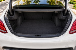 租车 Mercedes Benz C AMG (17-23) - 照片 19